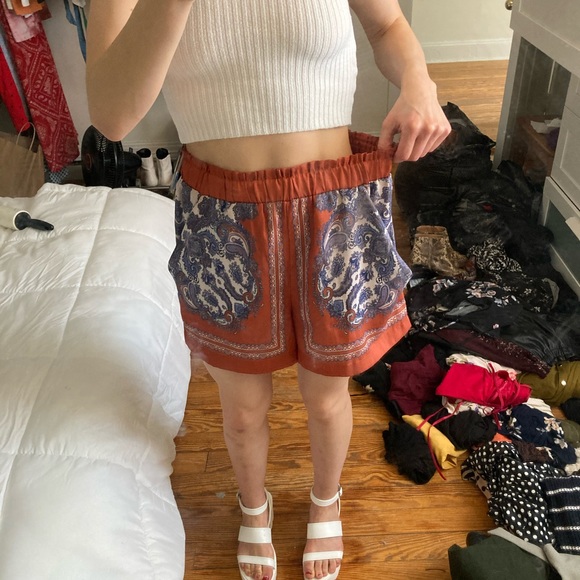 High wasted flowy shorts - Picture 4 of 5